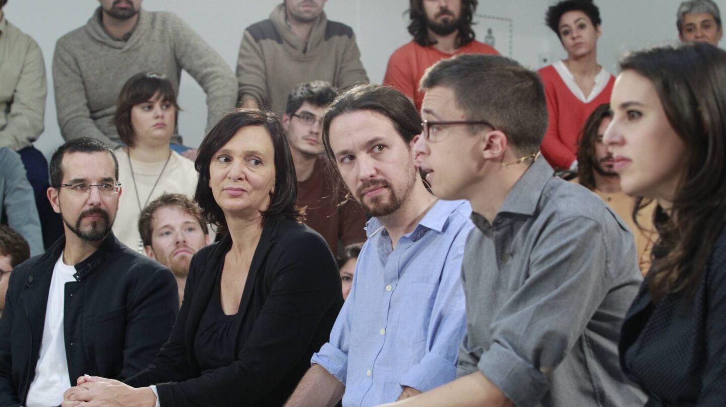Sergio Pascual, Carolina Bescansa, Pablo Iglesias, Iñigo Errejón e Irene Montero.