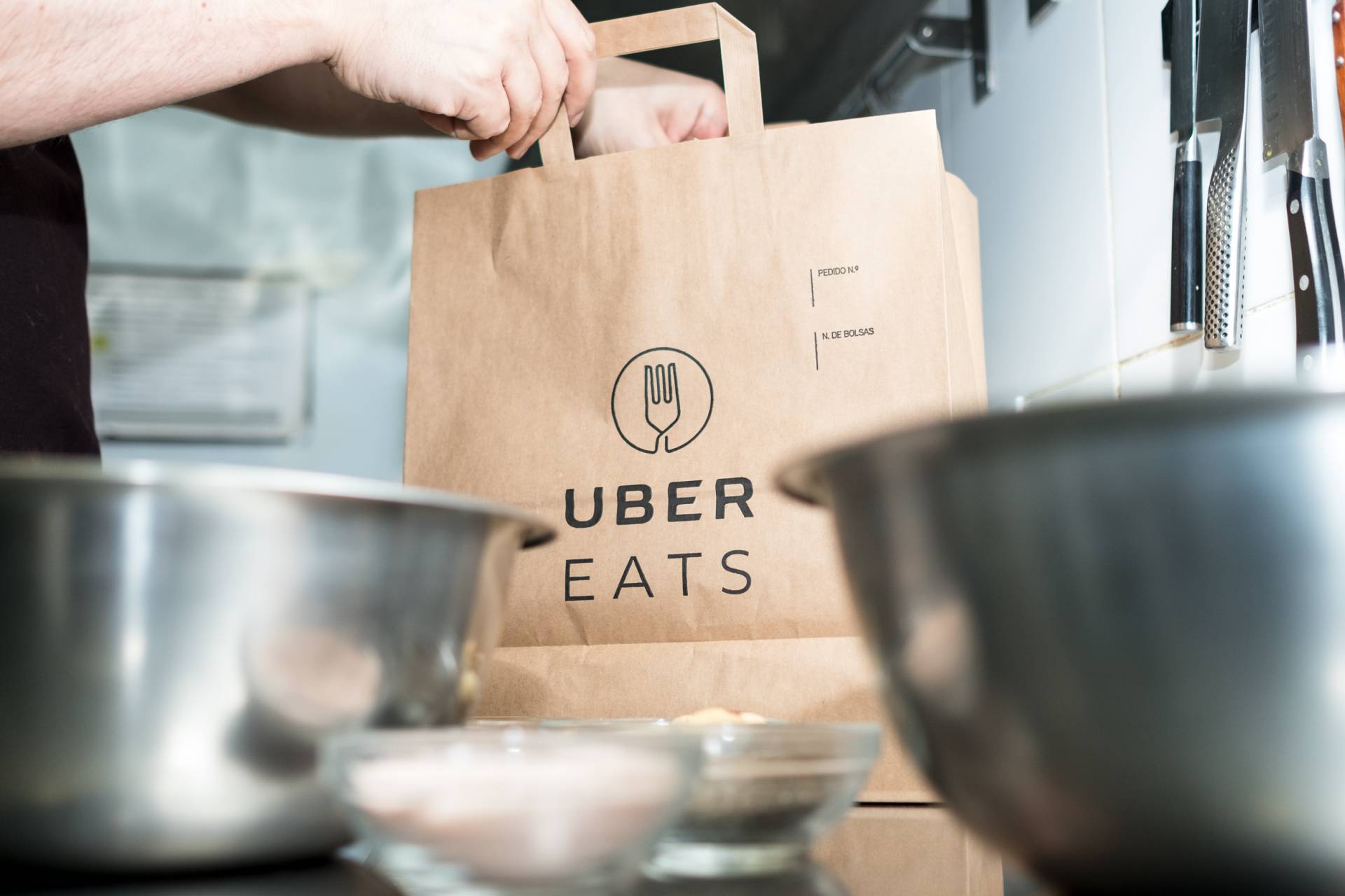 El servicio de reparto de comida a domicilio UberEATS desembarca en Madrid