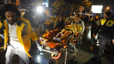Turquía se moviliza para detener al terrorista que asesinó a 39 personas en Estambul