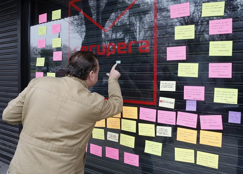Las plataformas críticas del PSOE organizan una protesta antes del Comité Federal