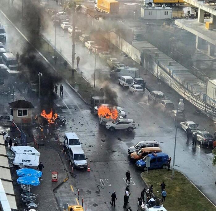 Nuevo atentado en Turquía mientras la policía busca al terrorista de Nochevieja