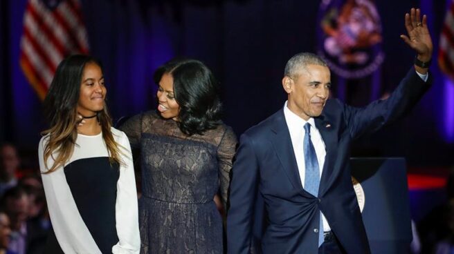 El presidente Barack Obama, junto a Michelle y su hija, en Chicago.