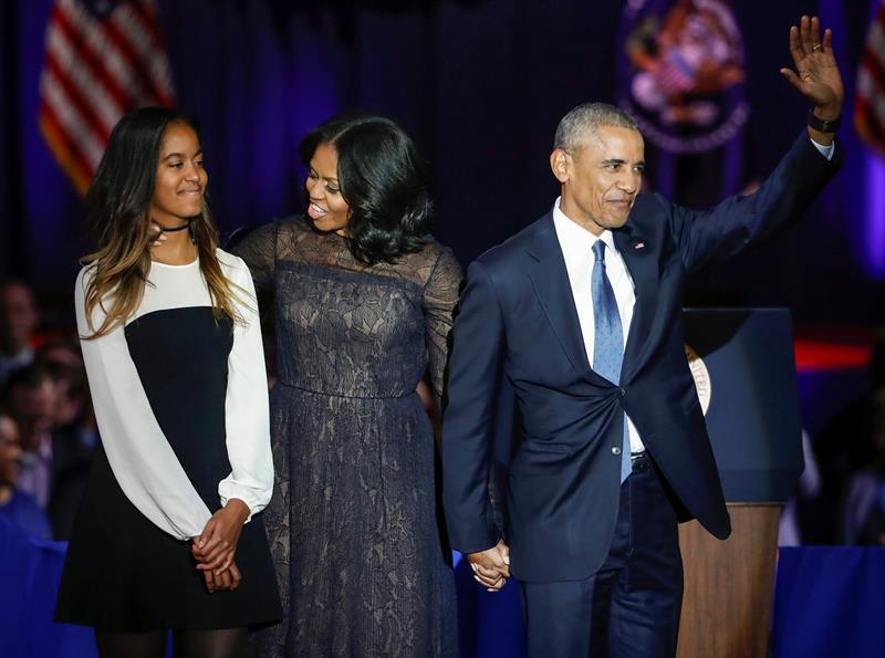 El presidente Barack Obama, junto a Michelle y su hija, en Chicago.