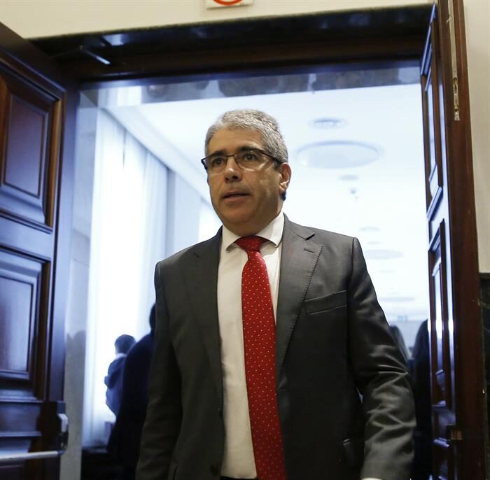 El Supremo sienta en el banquillo a Homs por el 9-N