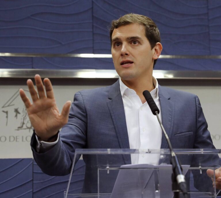 Rivera pide una comisión en el Congreso para investigar el rescate bancario