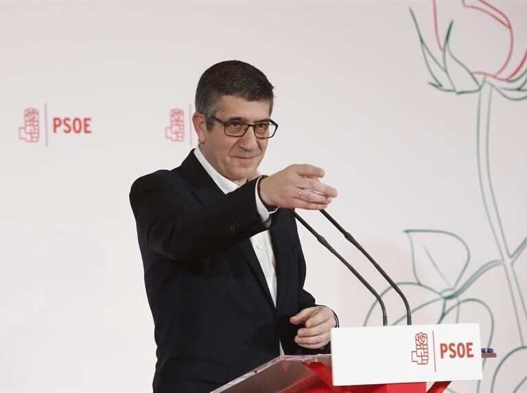 Patxi López: "Pasará mucho tiempo hasta que al país se le olvide que hemos permitido gobernar el PP"