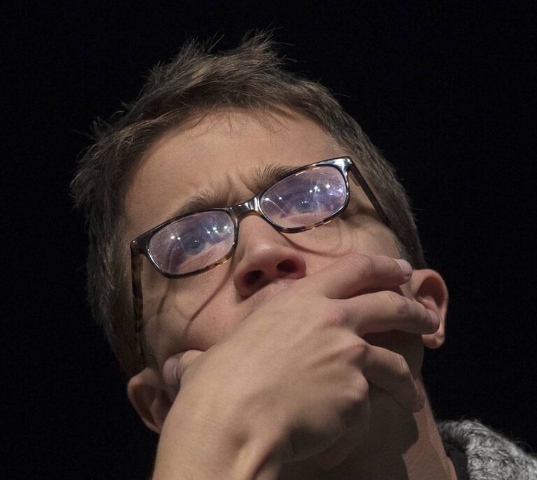 Errejón inicia la campaña madrileña y usa la 'Operación Lezo' para atacar a Cifuentes