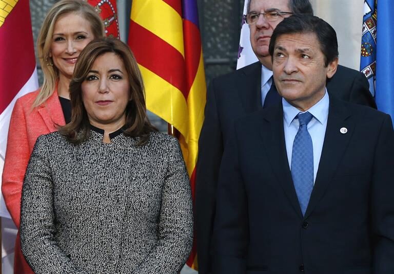 La Gestora del PSOE respalda los contactos 'secretos' del Gobierno con la Generalitat