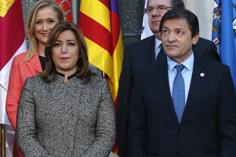 Javier Fernández y Susana Díaz, durante la conferencia.