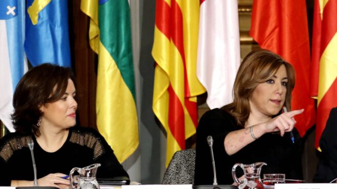 Conferencia de Presidentes. Soraya Saenz de Santamaria y Susana Diaz