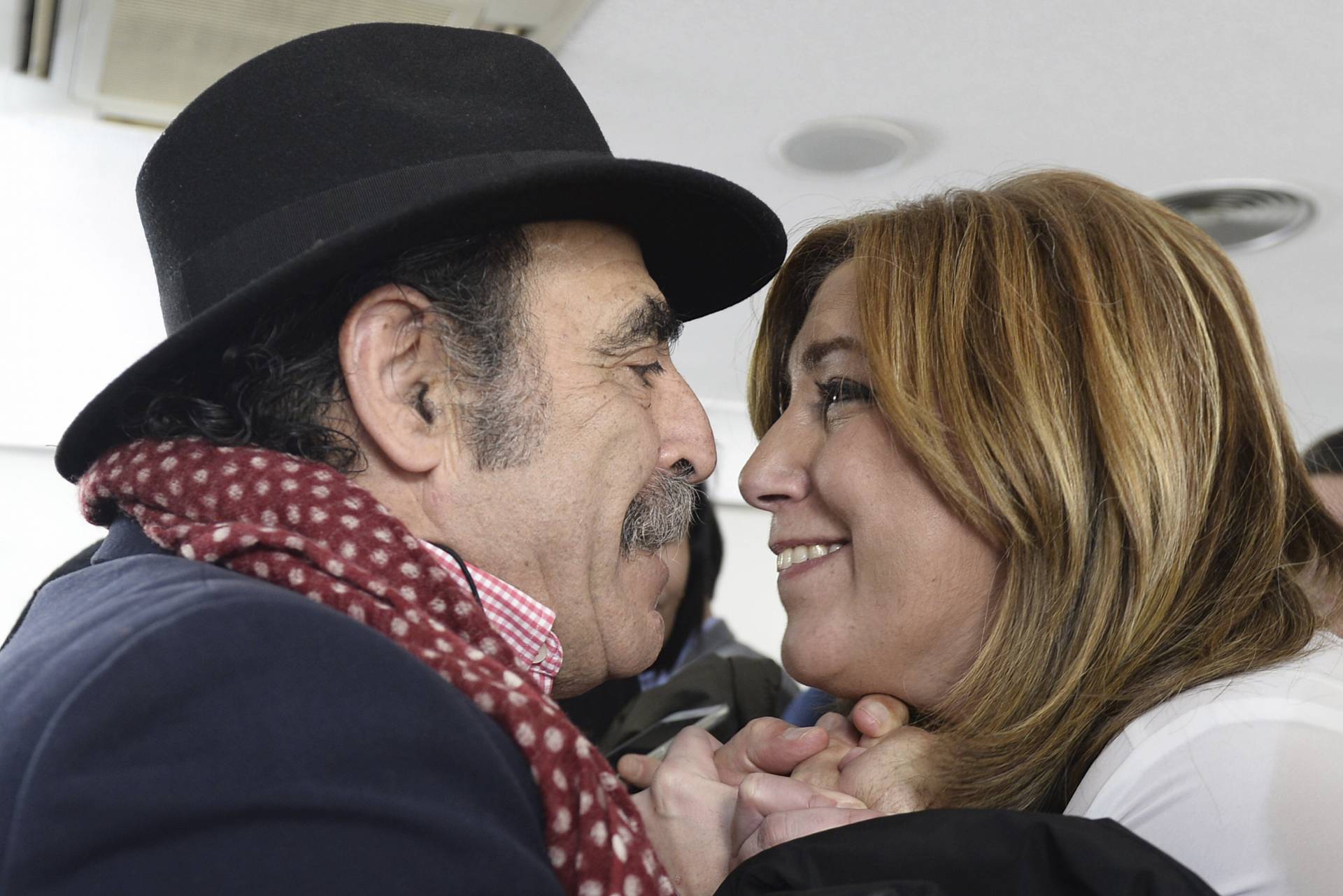 Cecilio Lera, alcalde de Castroverde de Campos (Zamora), en un acto en Palencia junto a Susana Díaz.