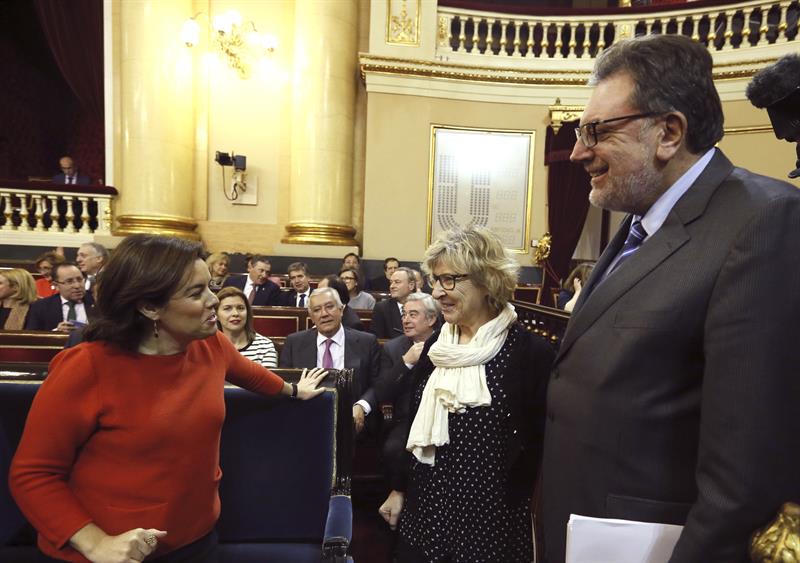 La vicepresidenta del Gobierno, Soraya Sáenz de Santamaría, durante la reunión.