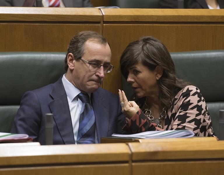 El PP, único partido que no apoya la Ponencia de Memoria: "No deslegitima el terrorismo"