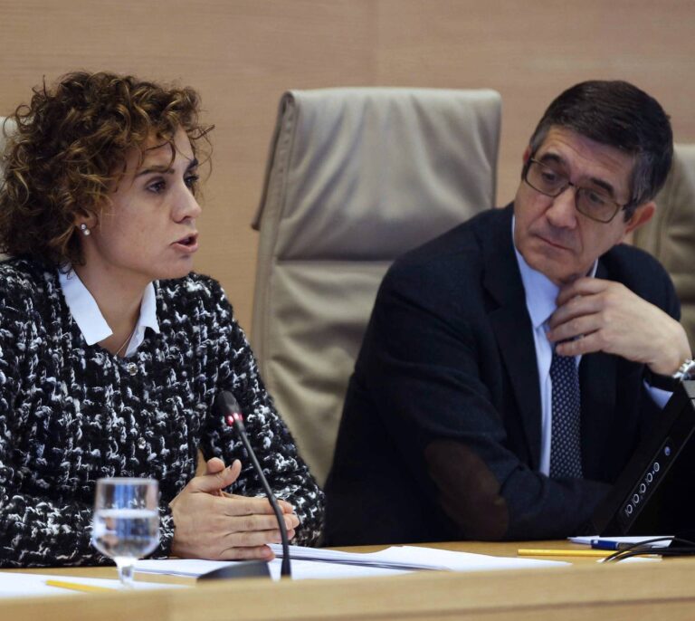 Montserrat: "No está en la agenda modificar y mucho menos incrementar el copago"