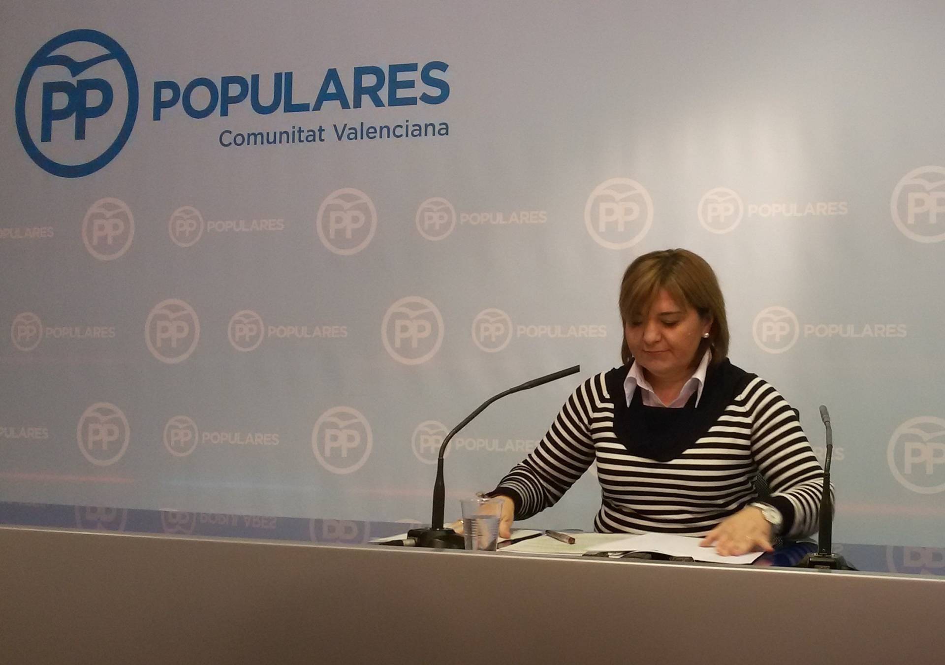 Valencia dobla la apuesta de Cifuentes en el PP: un militante, un compromisario