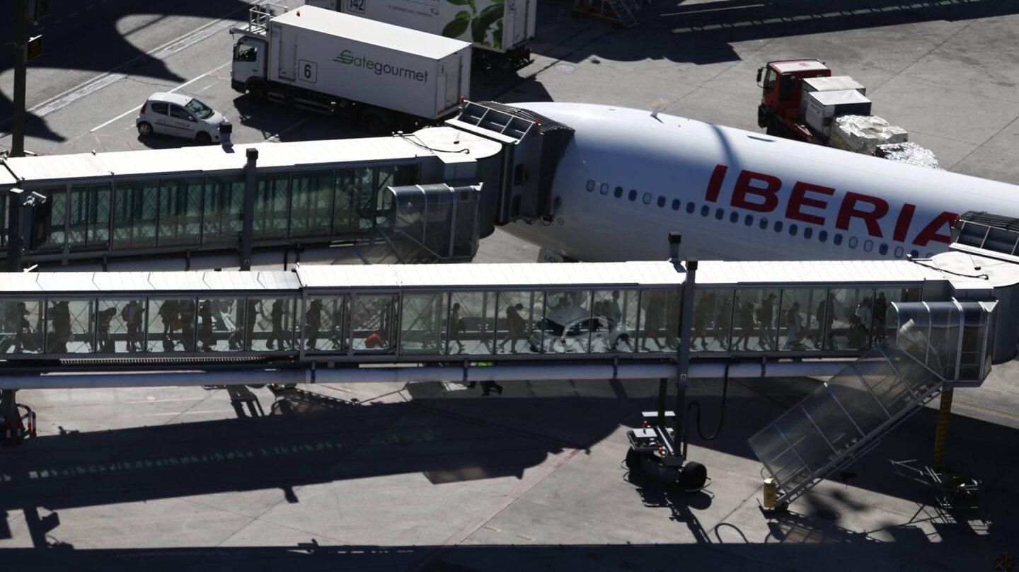 Pasajeros embarcando en el Aeropuerto Adolfo Suárez Barajas