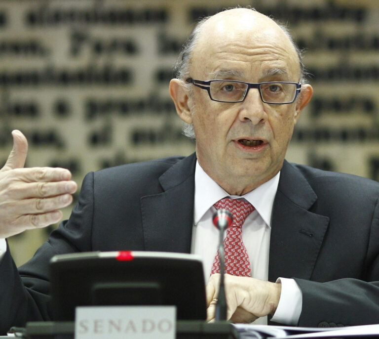 Montoro hace corresponsable a la oposición de los posibles recortes adicionales
