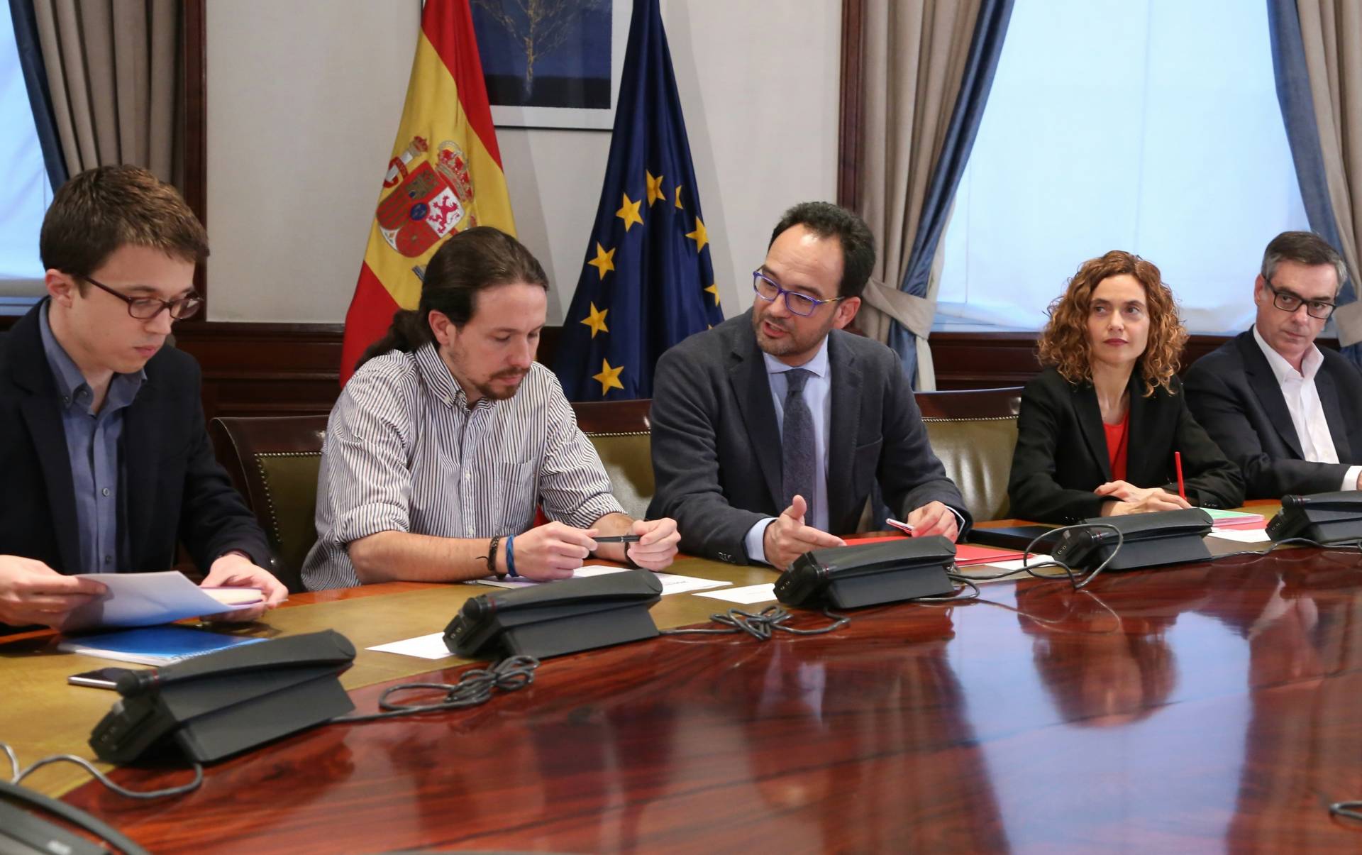 Reunión a tres entre PSOE, Podemos y Ciudadanos.