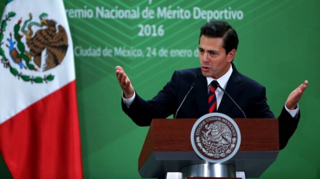 El presidente de México, Enrique Peña Nieto, durante una intervención ante la prensa.