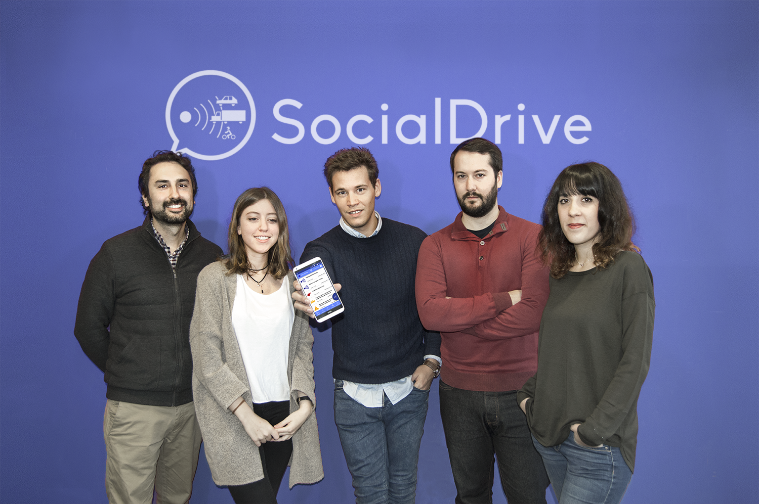 El equipo de SocialDrive con su CEO, Sergio García, en el centro.