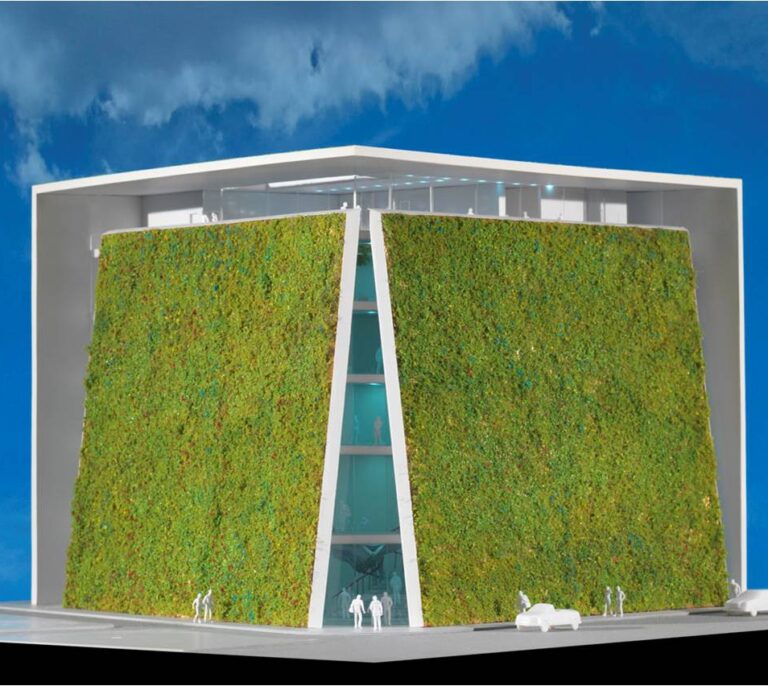 Ambasz no renuncia al museo pese a los 'okupas' y la oposición del Ayuntamiento