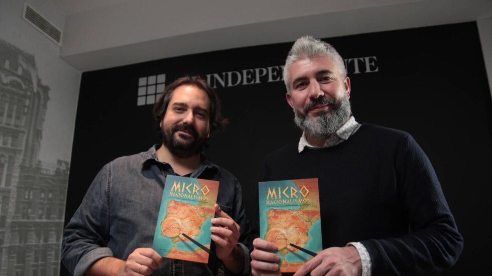 Los periodistas de El Independiente, David García-Maroto y David Page.