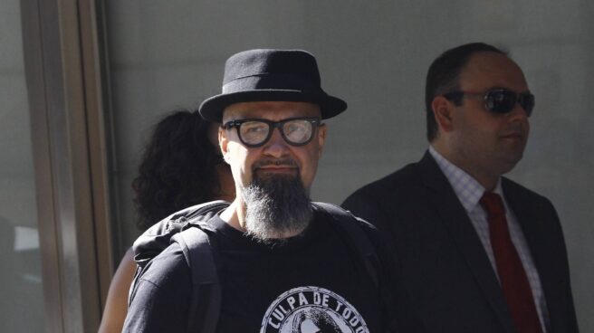 defcondos El líder de Def con Dos, César Strawberry.