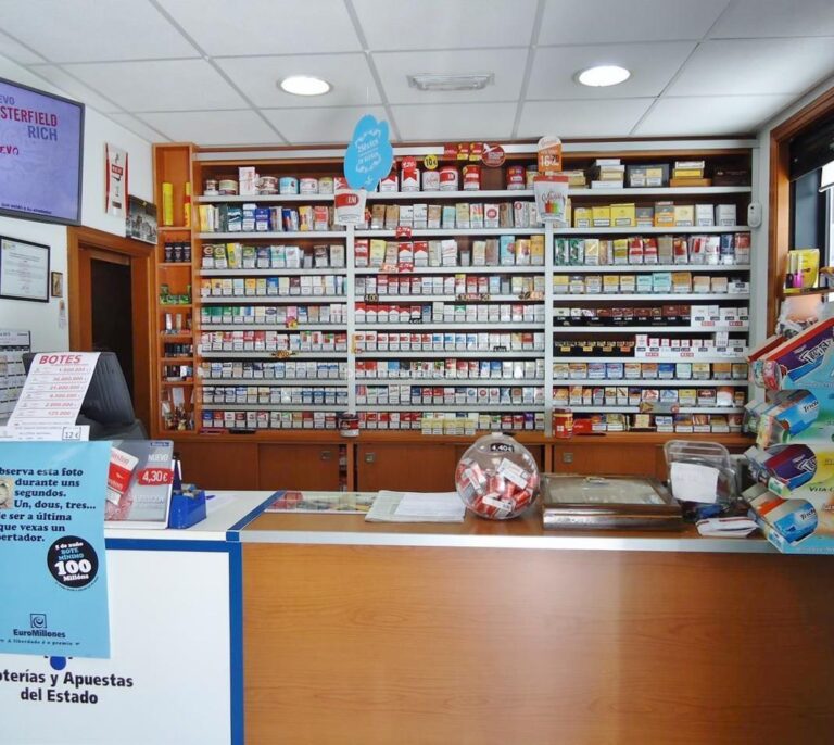 Estancos, gasolineras y tiendas de alimentación podrán seguir abiertas en Madrid