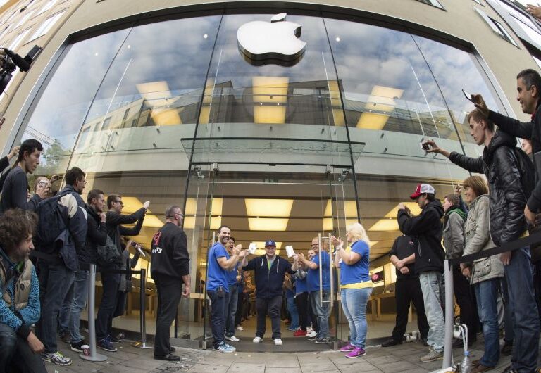 Apple pone en marcha su plan para salvar las ventas del iPhone: fabricarlos en India