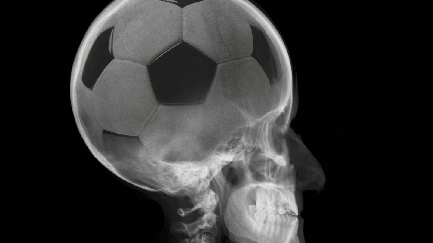 Tu cerebro te engaña para que perdones todo a los futbolistas