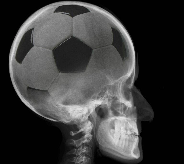 Tu cerebro te engaña para que perdones todo a los futbolistas