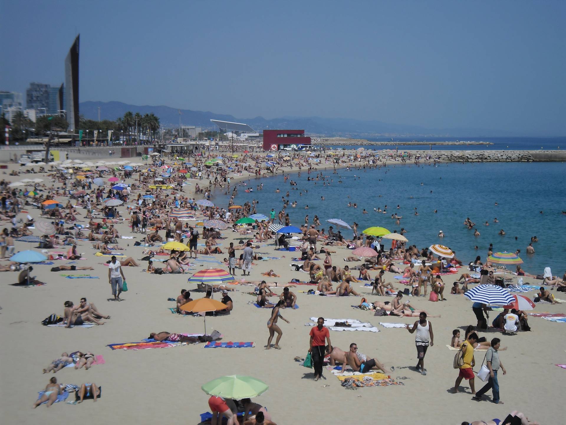 El turismo español logra el mejor año de su historia con más de 75 millones de visitantes