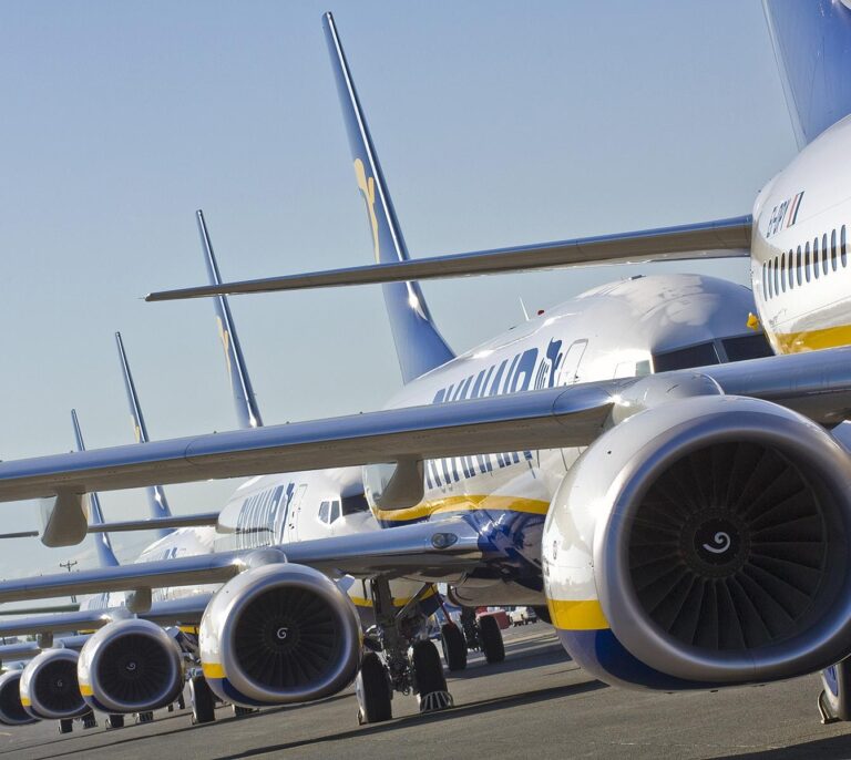 Huelga en Ryanair: los 400 vuelos cancelados en España dejarán 75.000 pasajeros afectados