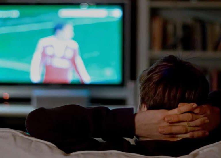 Telecinco arrasa, Antena 3 le pisa los talones y la 1 se desploma: los programas y series más vistos en el 2021