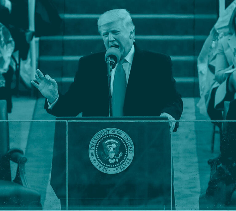 Los robots atacan a Trump