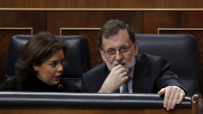 Soraya Sáenz de Santamaría y Mariano Rajoy.