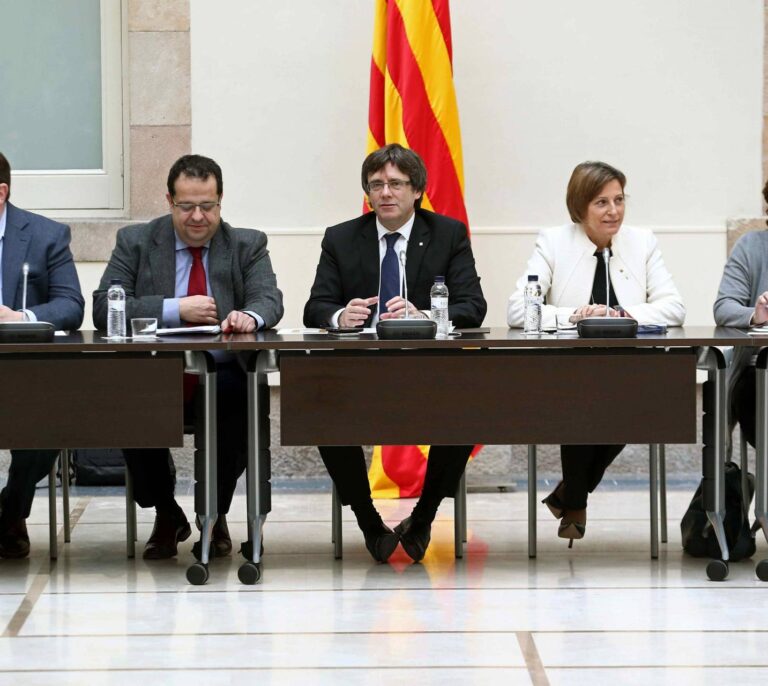 Ada Colau, inamovible en su apuesta por la consulta pactada en Cataluña