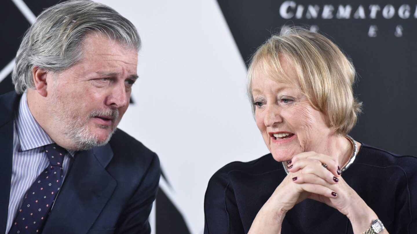 El ministro de Cultura, Íñigo Méndez de Vigo, junto a la presidenta de la Academia de Cine, Yvonne Blake.