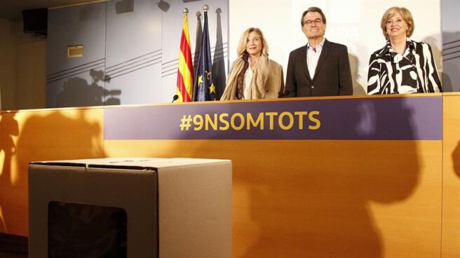 El expresidente de la Generalitat Artur Mas y las exconselleras Joana Ortega e Irene Rigau.