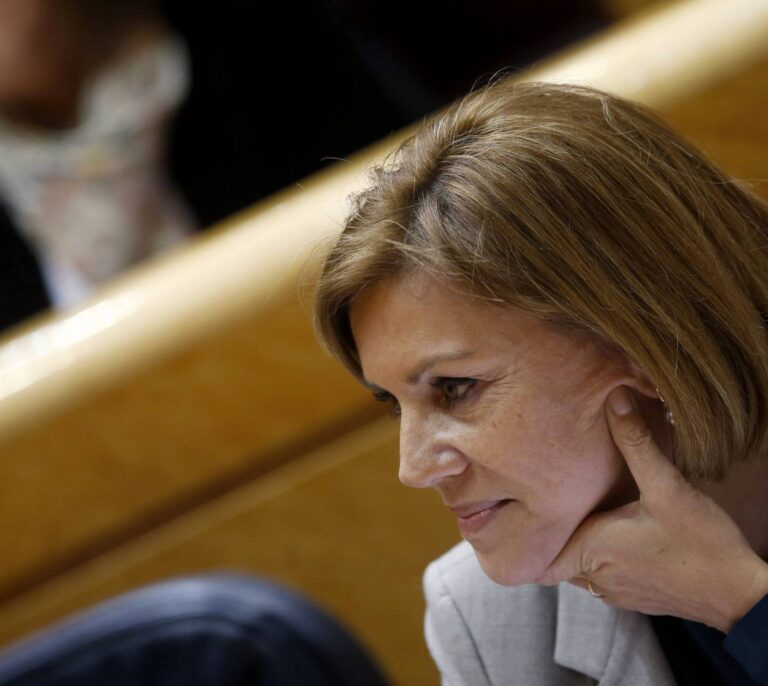 Génova acepta la separación "gradual" Gobierno-partido para no afectar a Cospedal