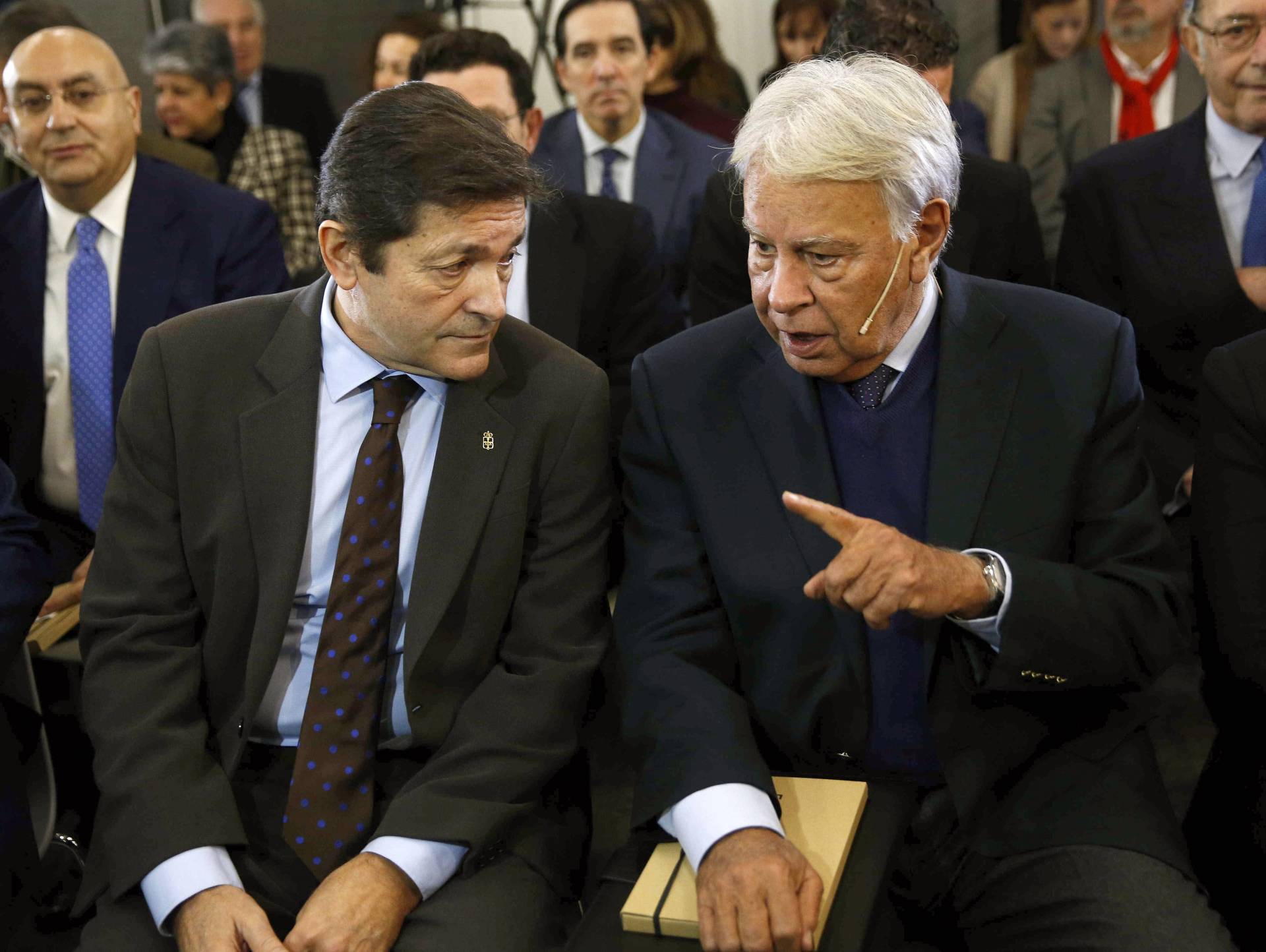 Javier Fernández y Felipe González, este martes.