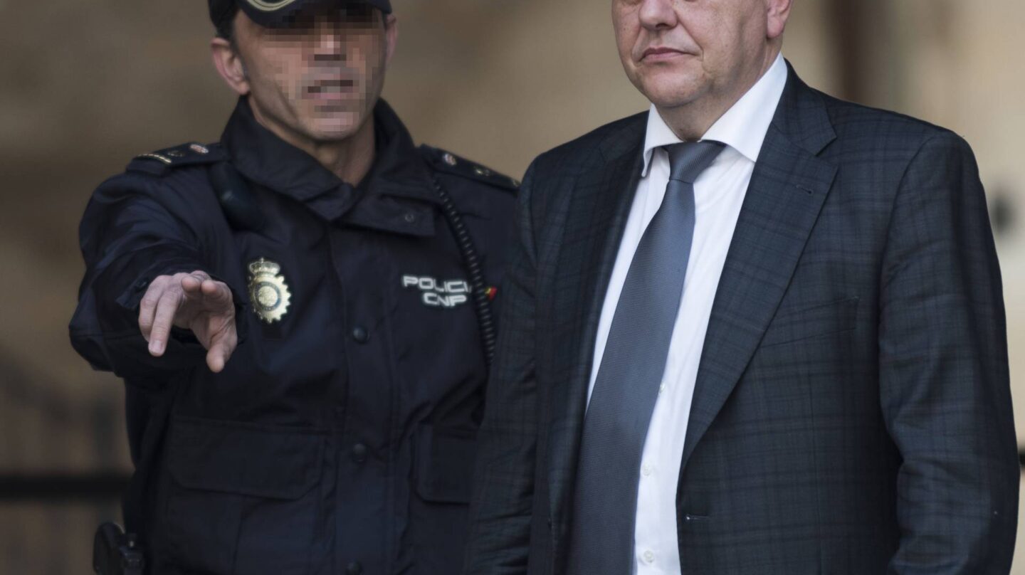 El fiscal del caso Noos, Pedro Horrach, a su salida de los juzgados.