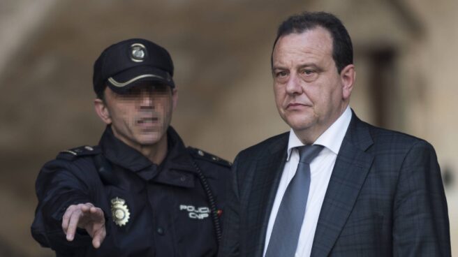 El fiscal del caso Noos, Pedro Horrach, a su salida de los juzgados.
