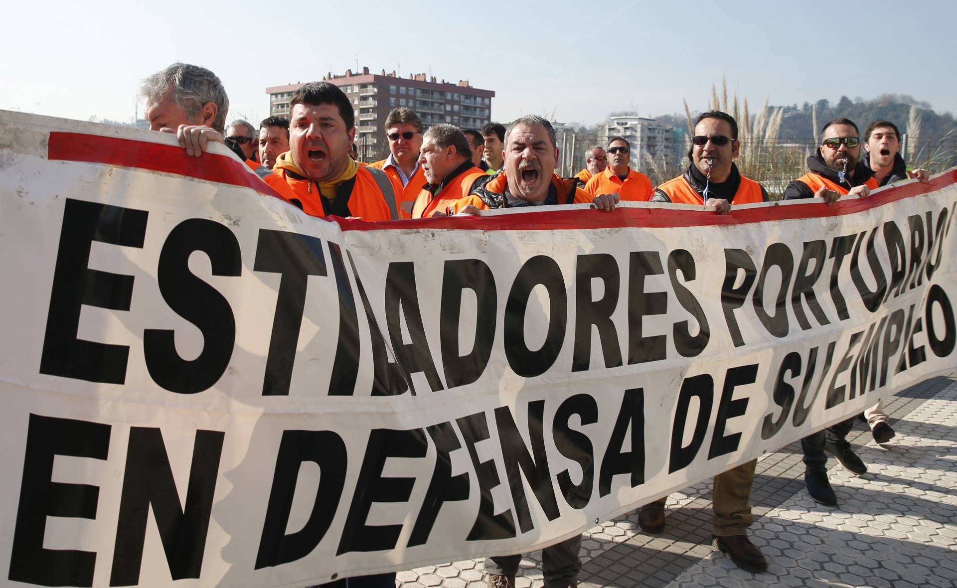 Protesta de un grupo de estibadores.