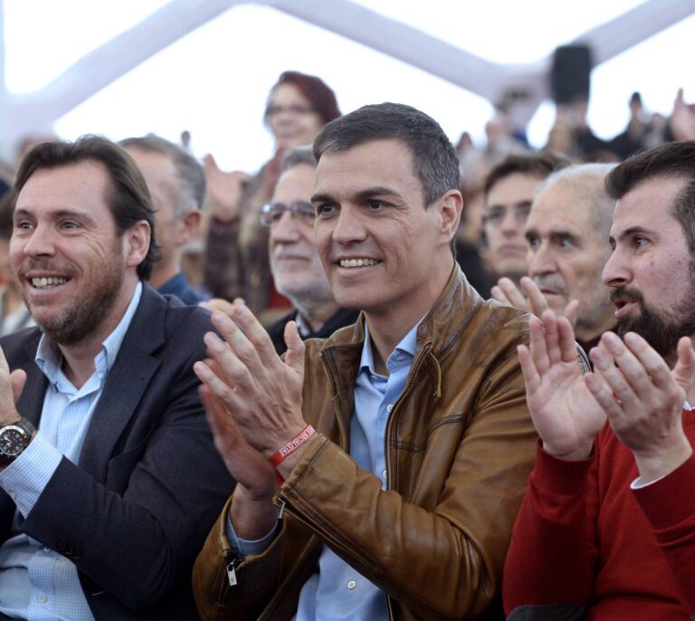Pedro Sánchez avanza en el diseño de su Ejecutiva con Óscar Puente como portavoz