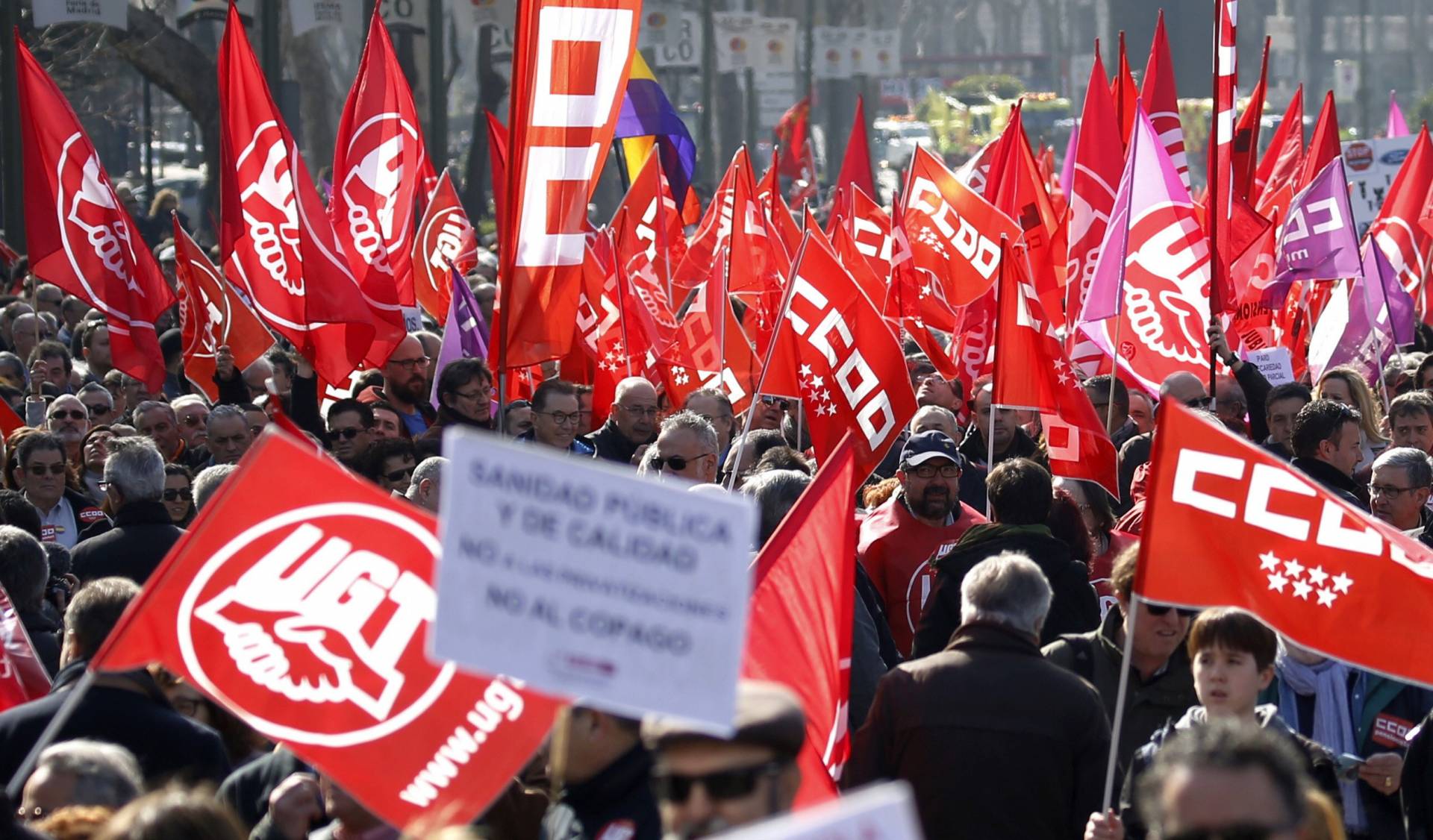 Manifestación convocada por CCOO y UGT en Madrid para presionar al Gobierno y patronal por la pérdida de poder adquisitivo de trabajadores.