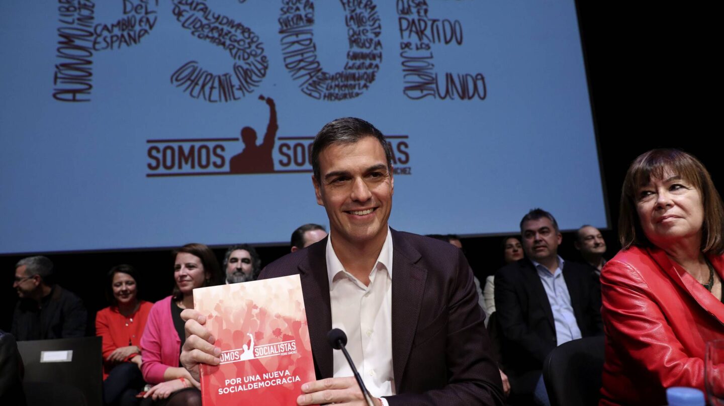 Pedro Sánchez y Cristina Narbona, en el Círculo de Bellas Artes.