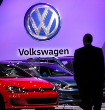 Volkswagen analiza hasta 100.000 despidos y el cierre de cuatro fábricas en [...]