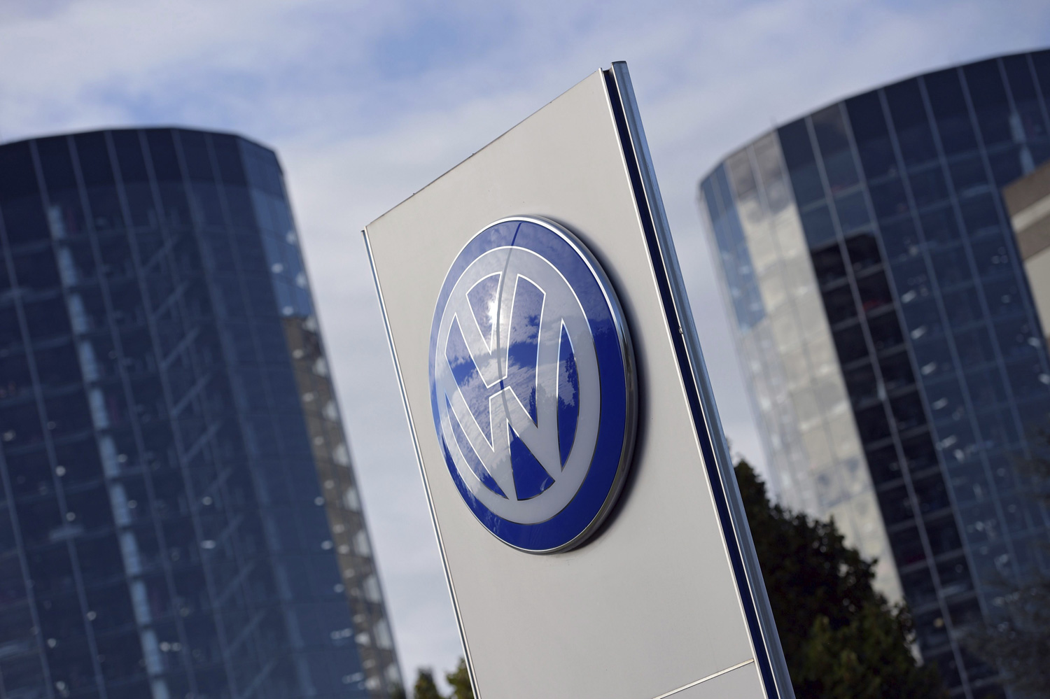Logo de la compañía de automoción Volkswagen.