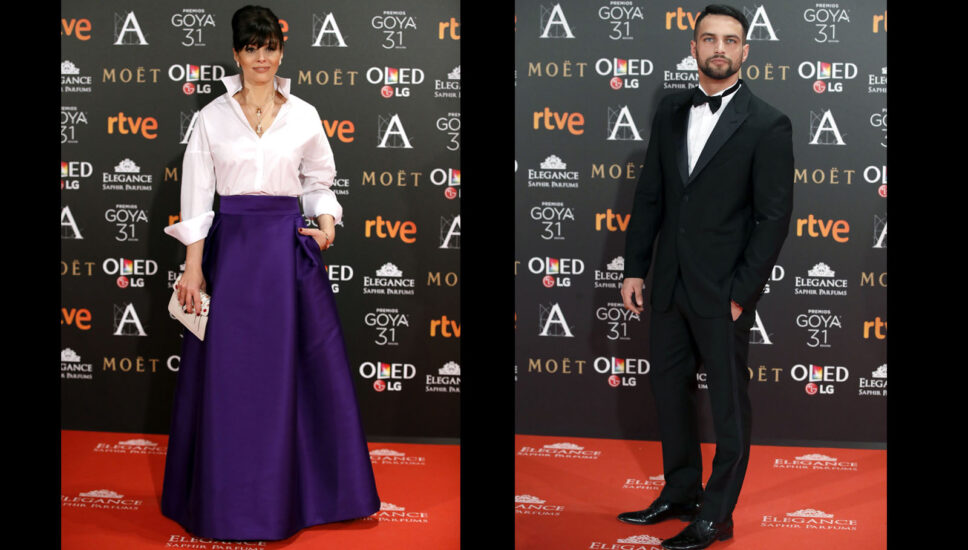 Ana Álvarez vestida de Ulises Mérida, clutch de Bulgari. El actor Jesús Castro posa a su llegada a la gala de la XXXI edición de los Premios Goya.